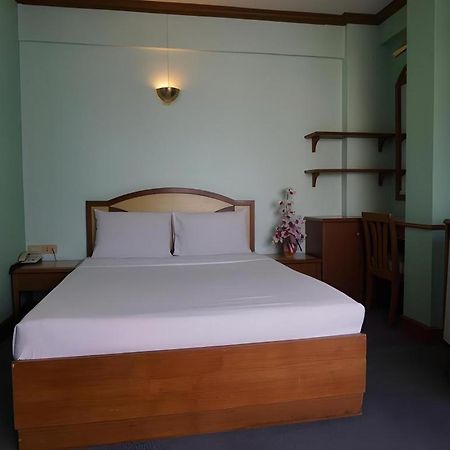 Tanaphat Hatyai Hotel Hat Yai Extérieur photo