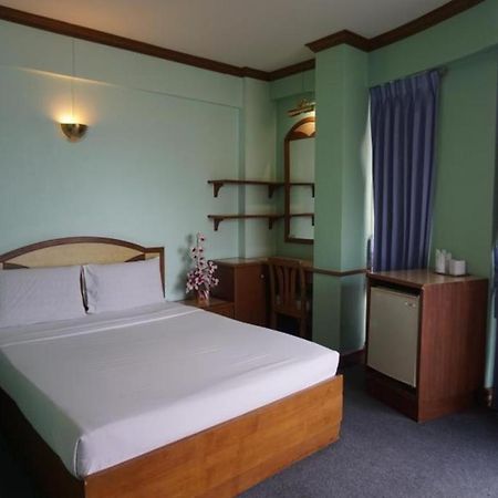 Tanaphat Hatyai Hotel Hat Yai Extérieur photo
