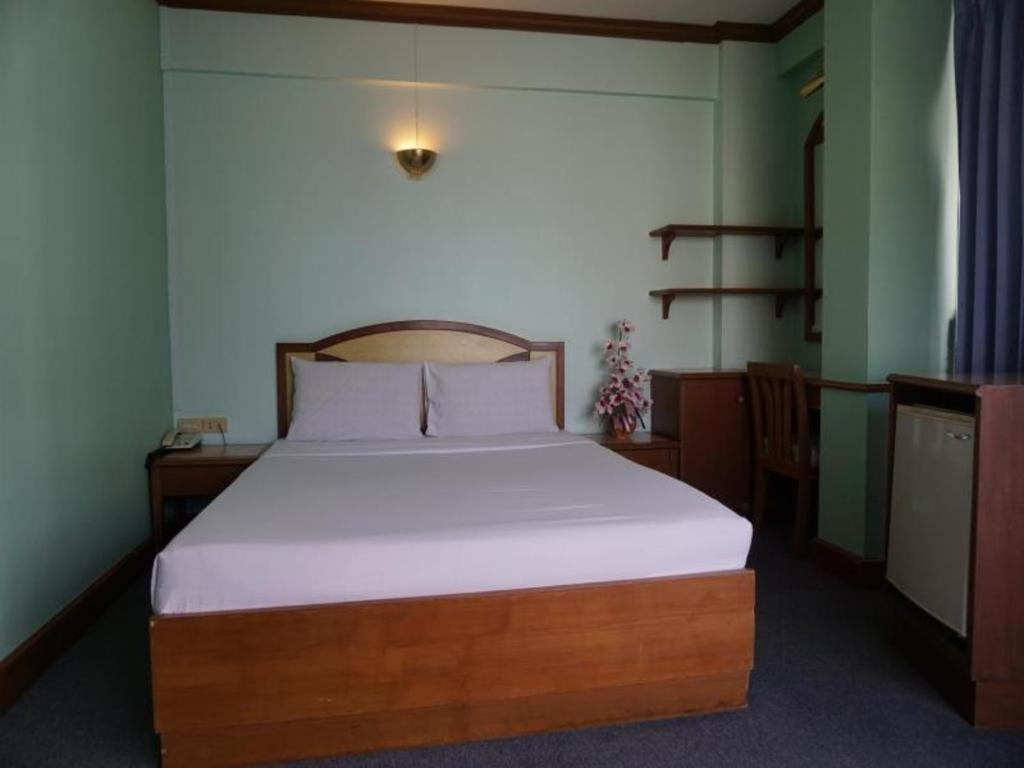 Tanaphat Hatyai Hotel Hat Yai Extérieur photo