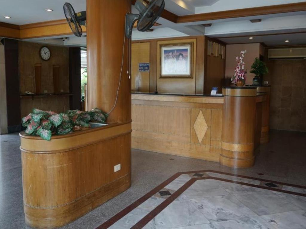 Tanaphat Hatyai Hotel Hat Yai Extérieur photo