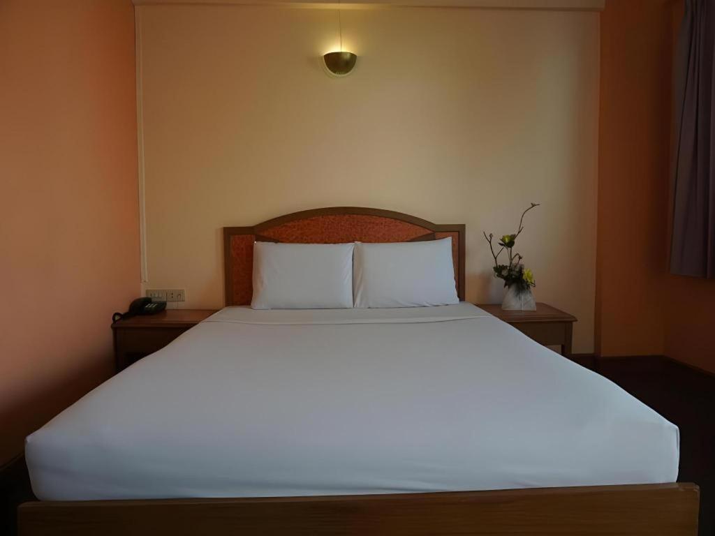 Tanaphat Hatyai Hotel Hat Yai Extérieur photo