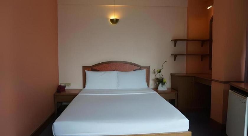 Tanaphat Hatyai Hotel Hat Yai Extérieur photo